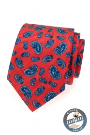 Piros selyem nyakkendő kék színű motívumokkal